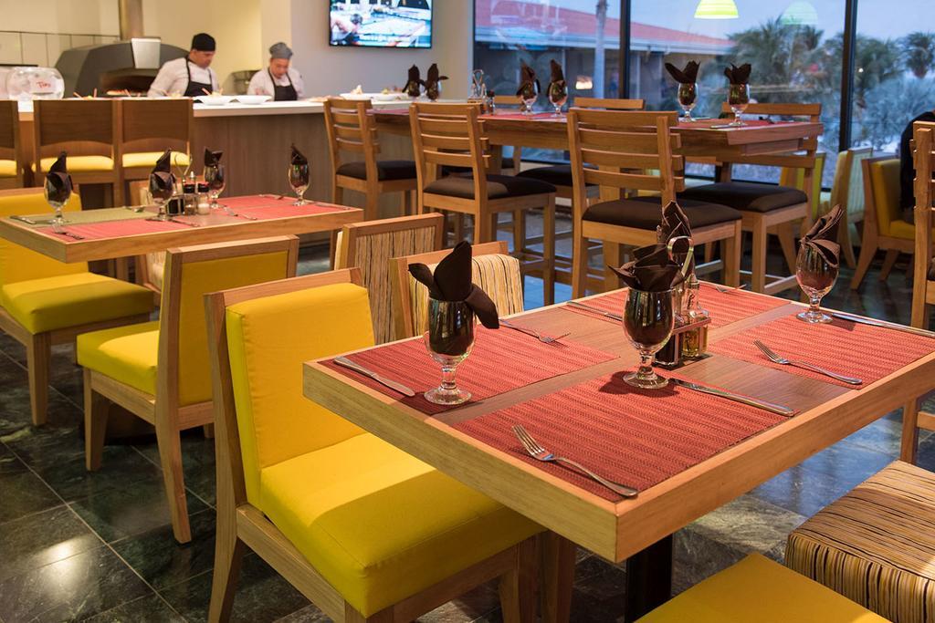 Margaritaville Beach Resort Плая Фламинго Екстериор снимка